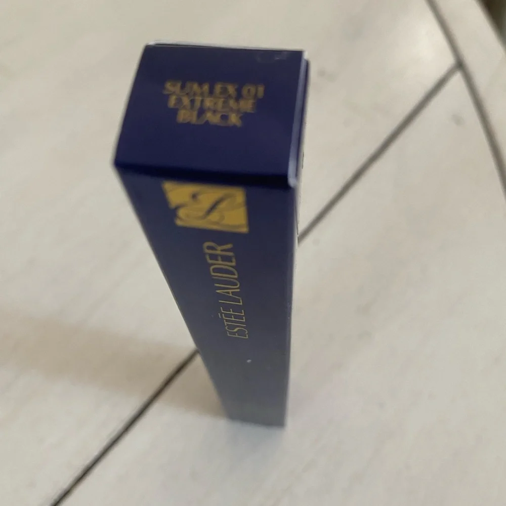 Estée Lauder Sumptuous Extreme Mascara